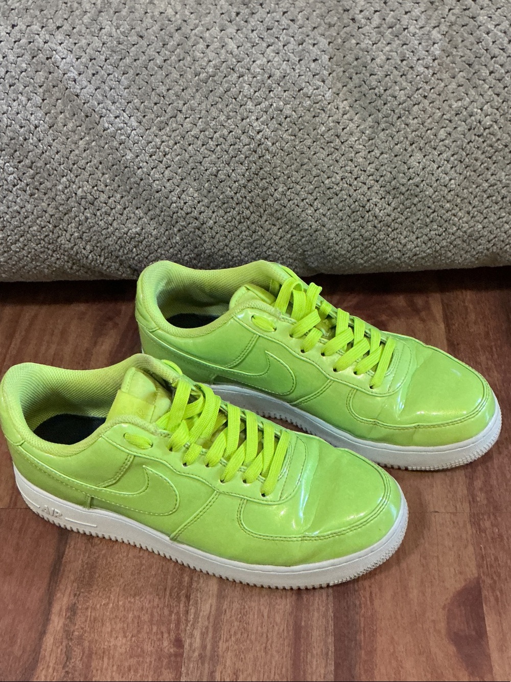 Nike, Air Force 1 '07 LV8 UV 'Cyber'Green men's SZ 9 Style code AJ9505-300 great